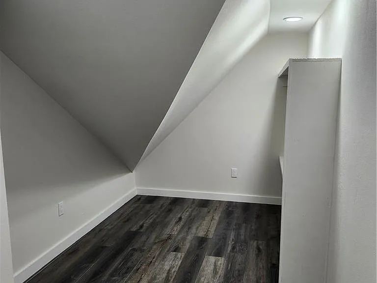 2914 Chateau St — Photo 17