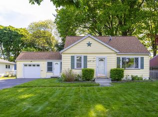 89 Arlidge Dr, Rochester, NY 14616