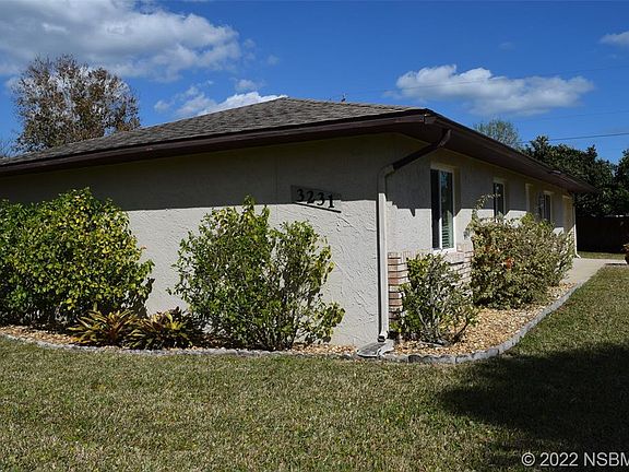 5th image of 3231 Travelers Palm Dr