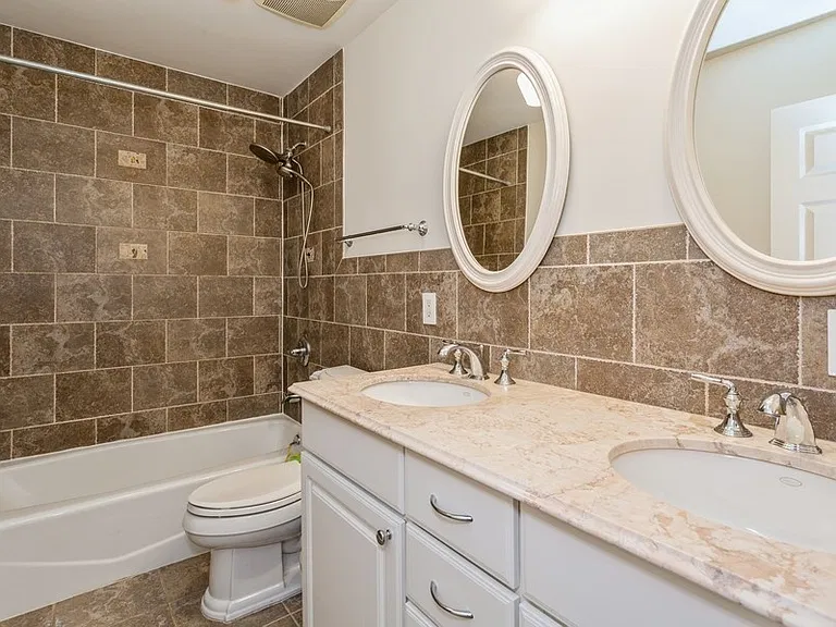 20 Holland Ave — Photo 17