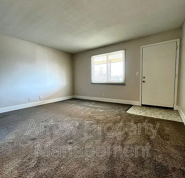 3629 N 60th St #14 — Photo 1