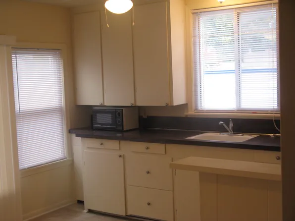 22006 N Chrysler Dr #4, Hazel Park, MI 48030