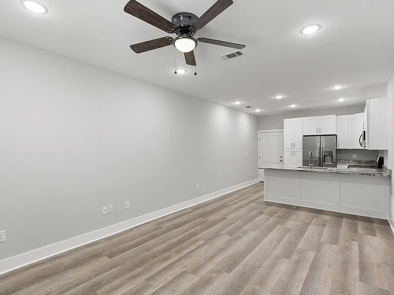305 Okaloosa Ave — Photo 10