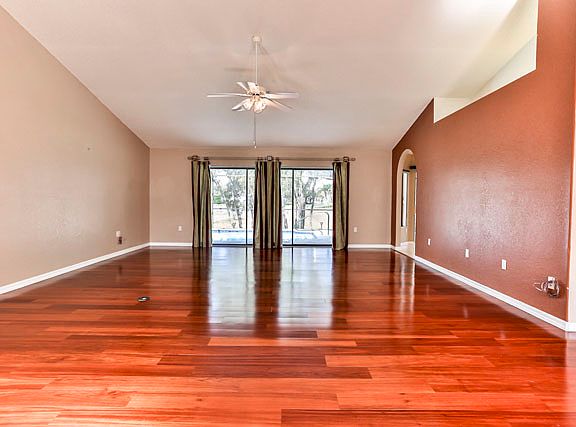 4th image of 129 Forest Wood Ct