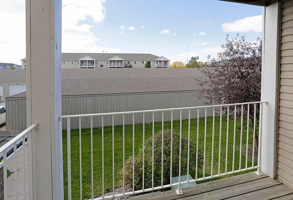 2nd image of 1430 34th St S APT 303