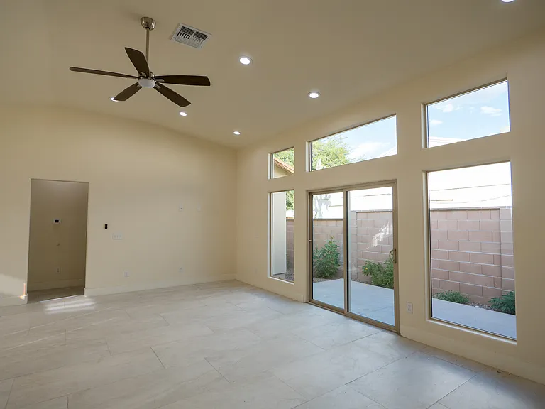 1620 E Hedrick Dr #1 — Photo 3