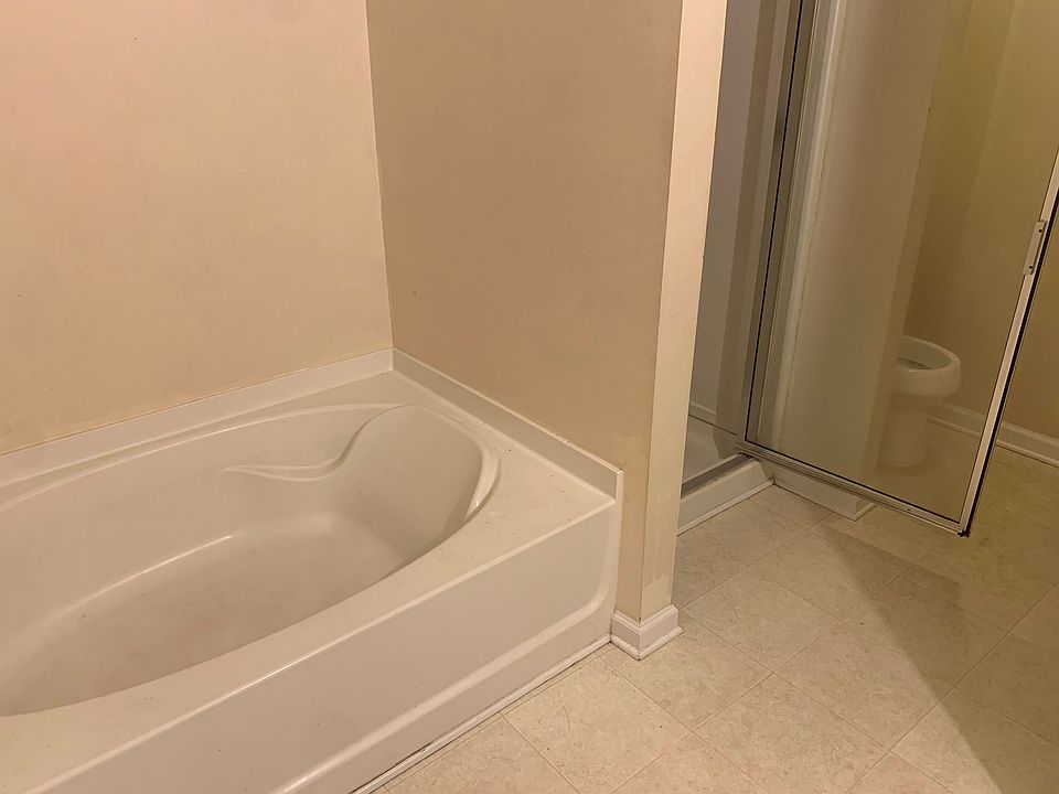 1st image of 3841 Pleasant Oaks Dr