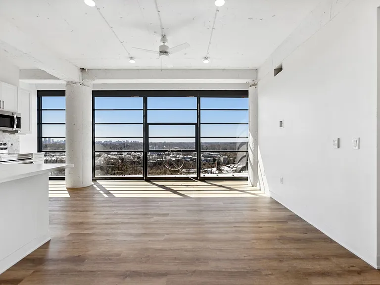The Tower at Henry — Photo 74