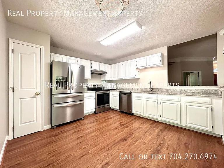 801 Water Wheel Ct — Photo 4