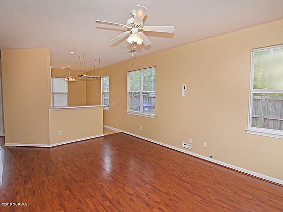 3rd image of 262 Coral Stone Court SE