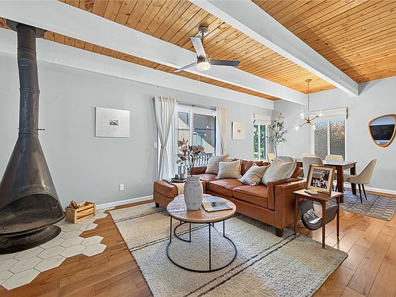 4th image of 930 Fairway Park Dr #26