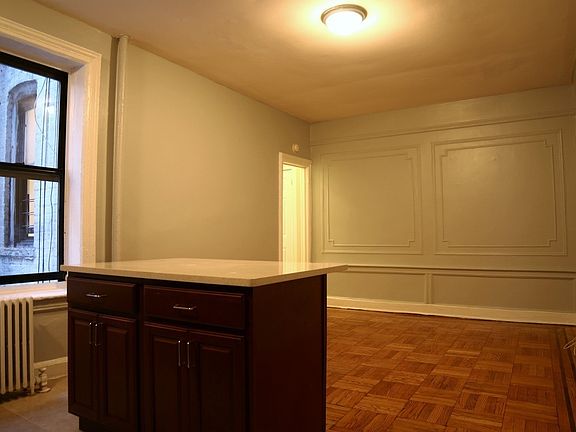 2nd image of 543 E 21st St #2B2