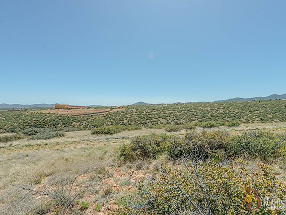 2nd image of 140 S Hideaway Dr