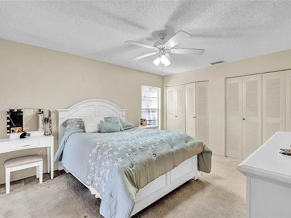 4th image of 2799 Heatherside Ave