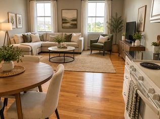 7 Central St #301, Peabody, MA 01960