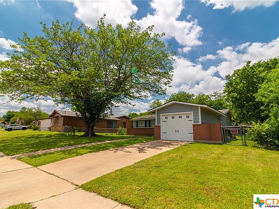 2nd image of 1519 Meadow Dr