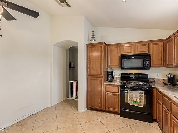 3rd image of 5019 Cactus Mesa Way