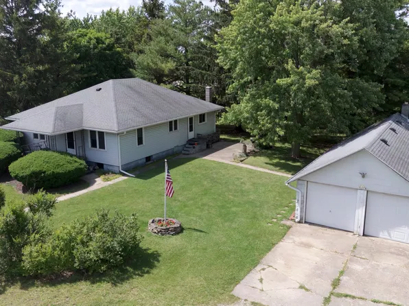 3208 W Old National Rd, Lewisville, IN 47352