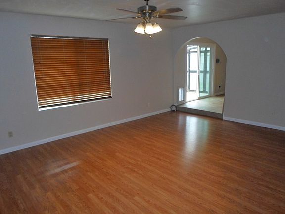 3rd image of 5410 N 71st Ave