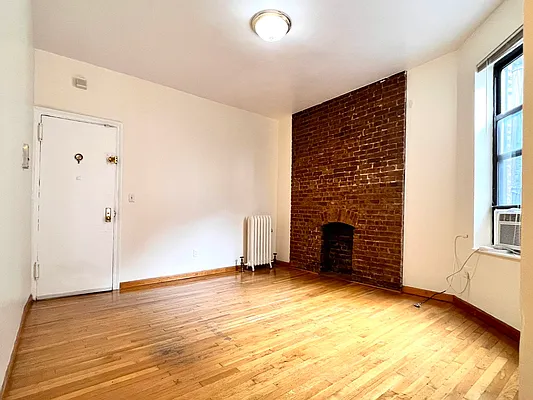 Rented by Compass | media 9