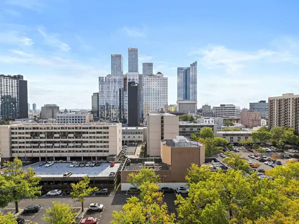 201 Saint Pauls Avenue image 16 of 22