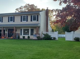 30 Leary Ln, Nesconset, NY 11767
