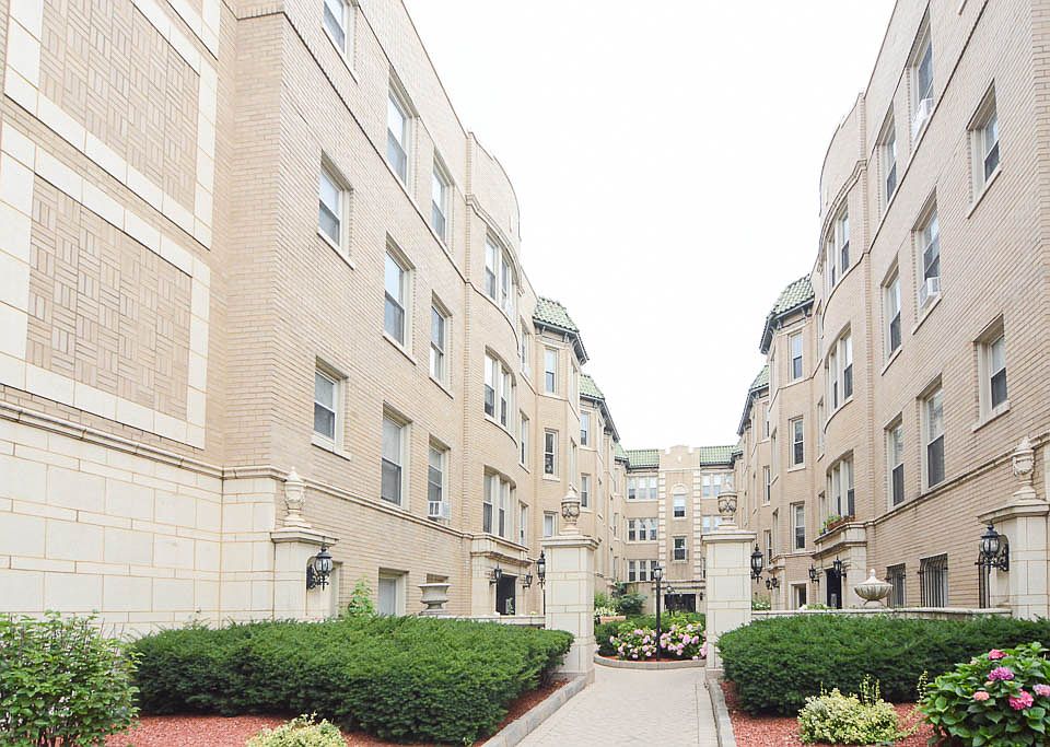 1st image of 4231 N Paulina St APT 1E