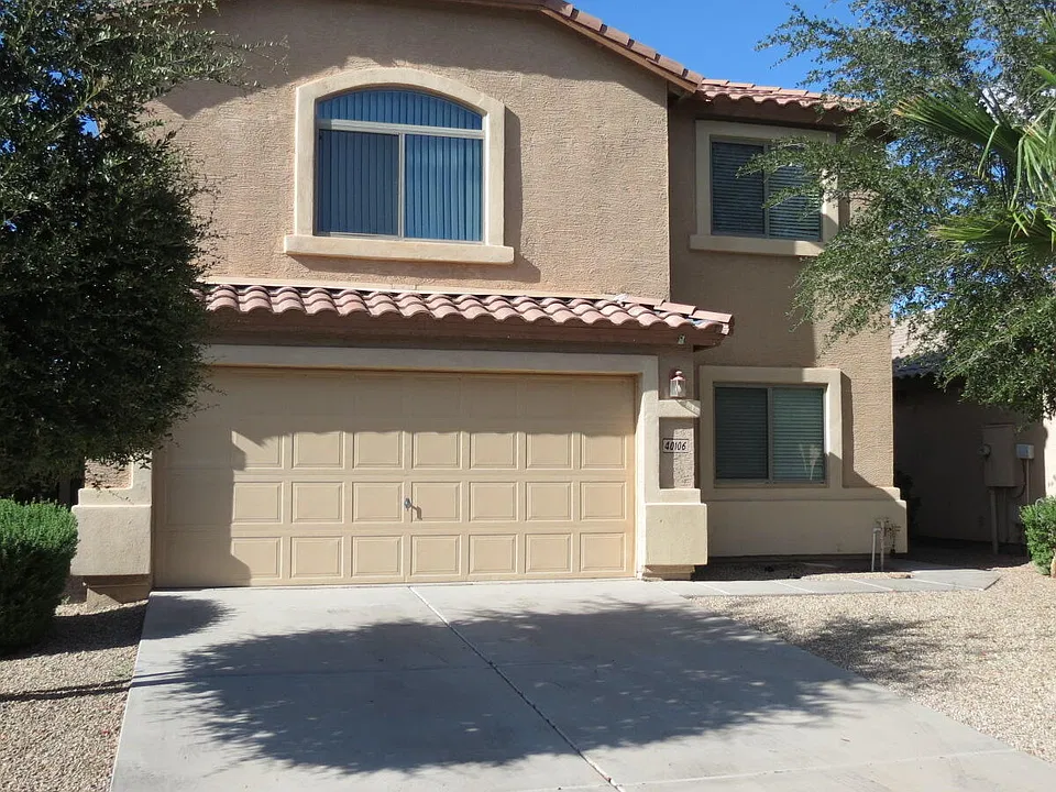 40106 W Thornberry Ln