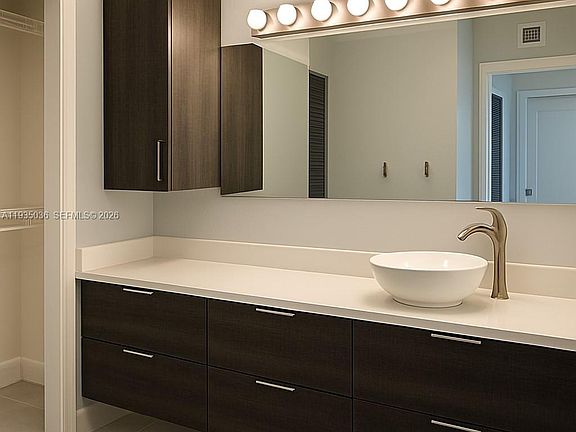 4th image of 3731 N Country Club Dr APT 622