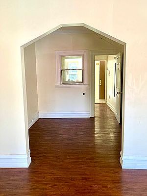 5th image of 1022 Pacific St #2L
