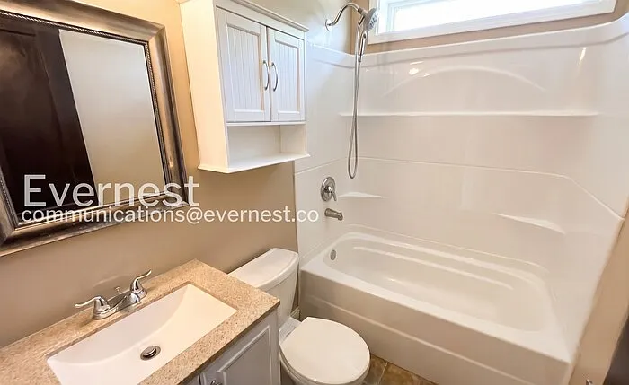 507 S Lovell Ave — Photo 12