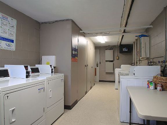 5th image of 2016 Grand Ave S #203