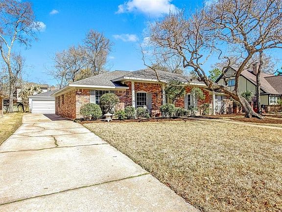 4th image of 4019 Elderwood Dr