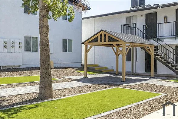 1801 W Cholla St #206 — Photo 9