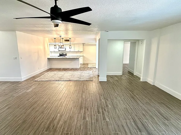 7681 N Via De Platina — Photo 10