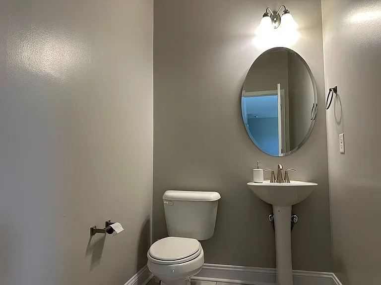 5233 Debut Ave — Photo 13