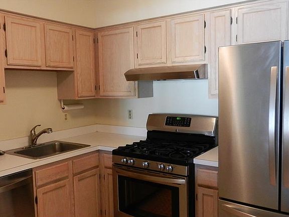 5th image of 1735 Waterford Dr