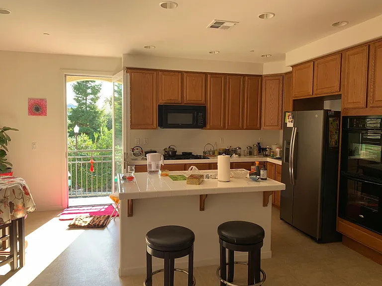 49071 Pampas Grass Ter — Photo 5
