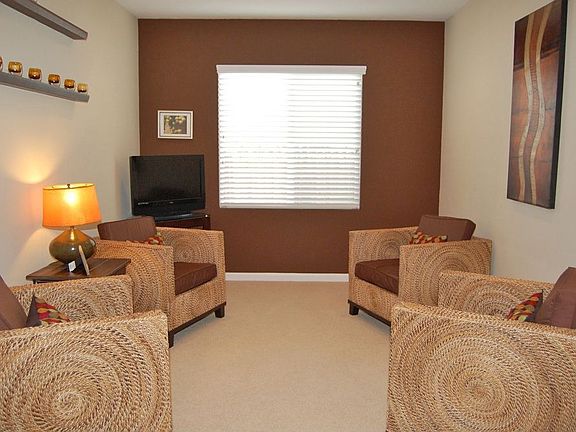 Bonus Room / Living Room