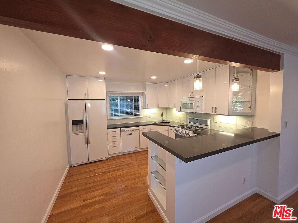 1st image of 305-309 Broadway St #11