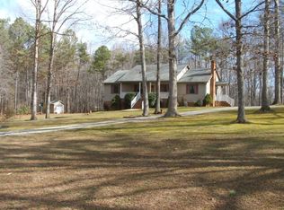 9889 Craftons Gate Hwy, Drakes Branch, VA 23937