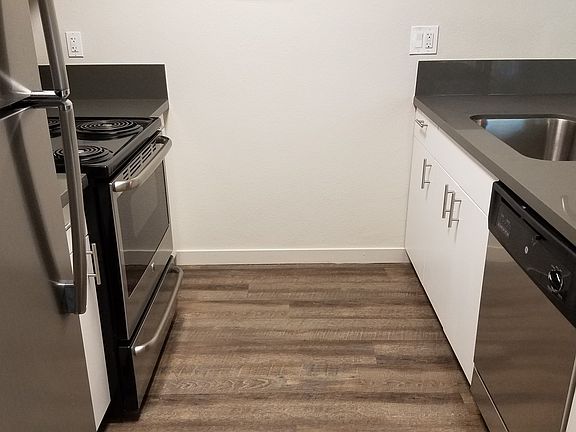 5th image of 815 E St #3008