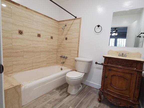 3rd image of 823 N Alta Vista Blvd #827