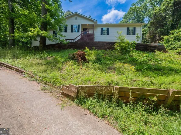 5028 Nichols Dr, Flowery Branch, GA 30542