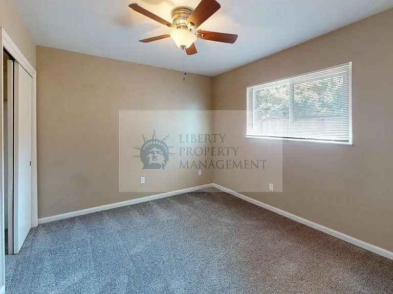 842 Amber Pl — Photo 9