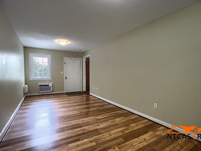 2254 Indianola Ave — Photo 16