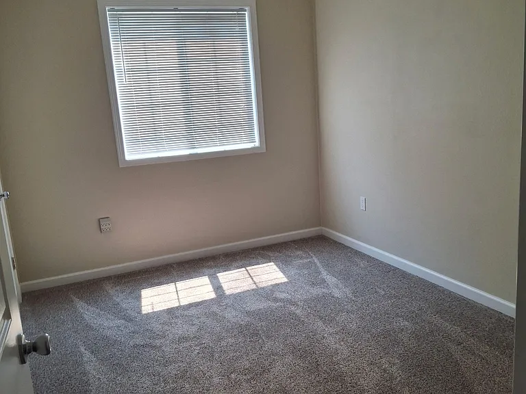 902 Williams Blvd — Photo 10