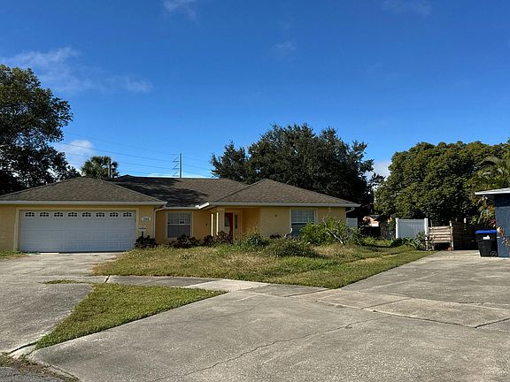 2nd image of 2355 Devon Ct