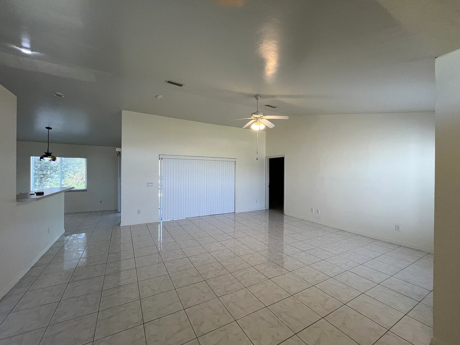 3 bed, 2.0 bath, 1586 sqft, $1,650 — Photo 2