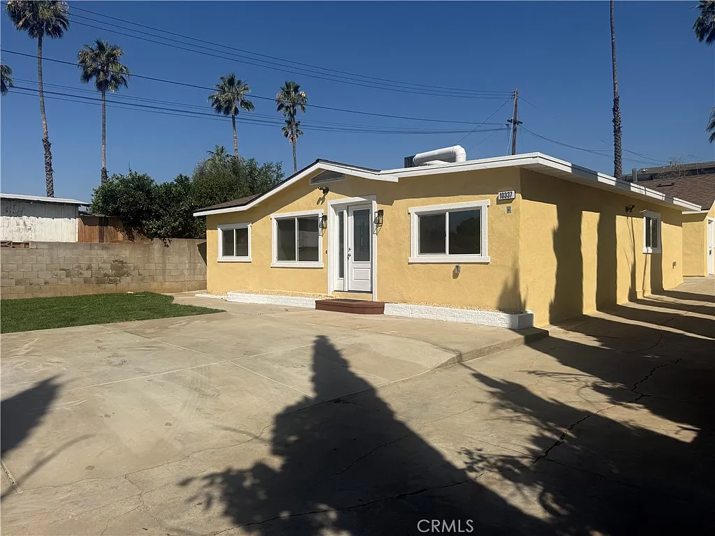 Building Photo - 10337 Mull Ave